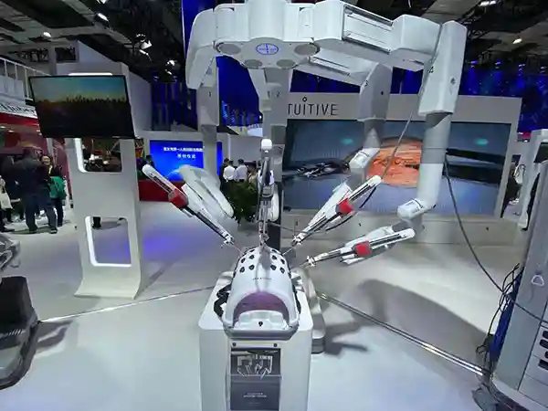 植发机器人、干细胞治疗技术：复星健康尝到甜头今年连推新品