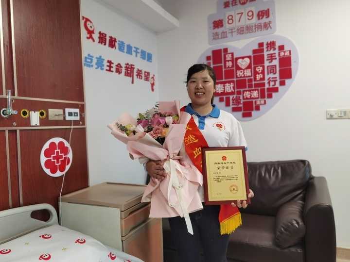 “机器人”上台！它在越城院区“治”病救人